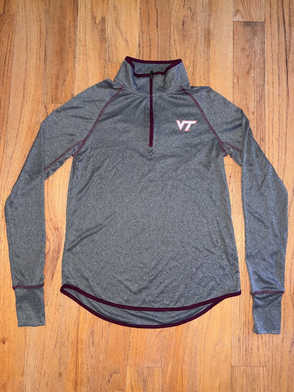 Colosseum Virginia Tech Women’s Gray Quarter Zip Small